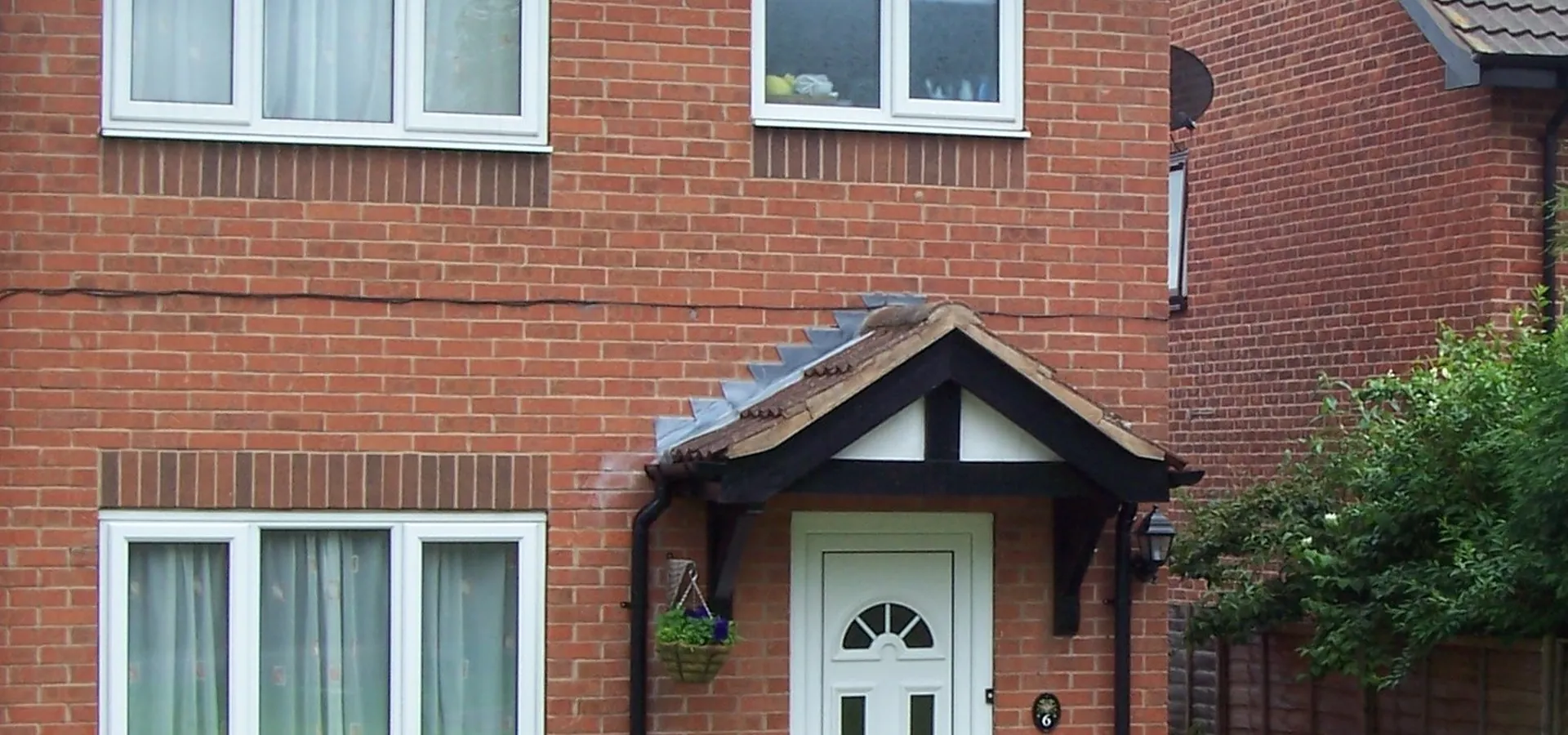 Lean-To Charlton